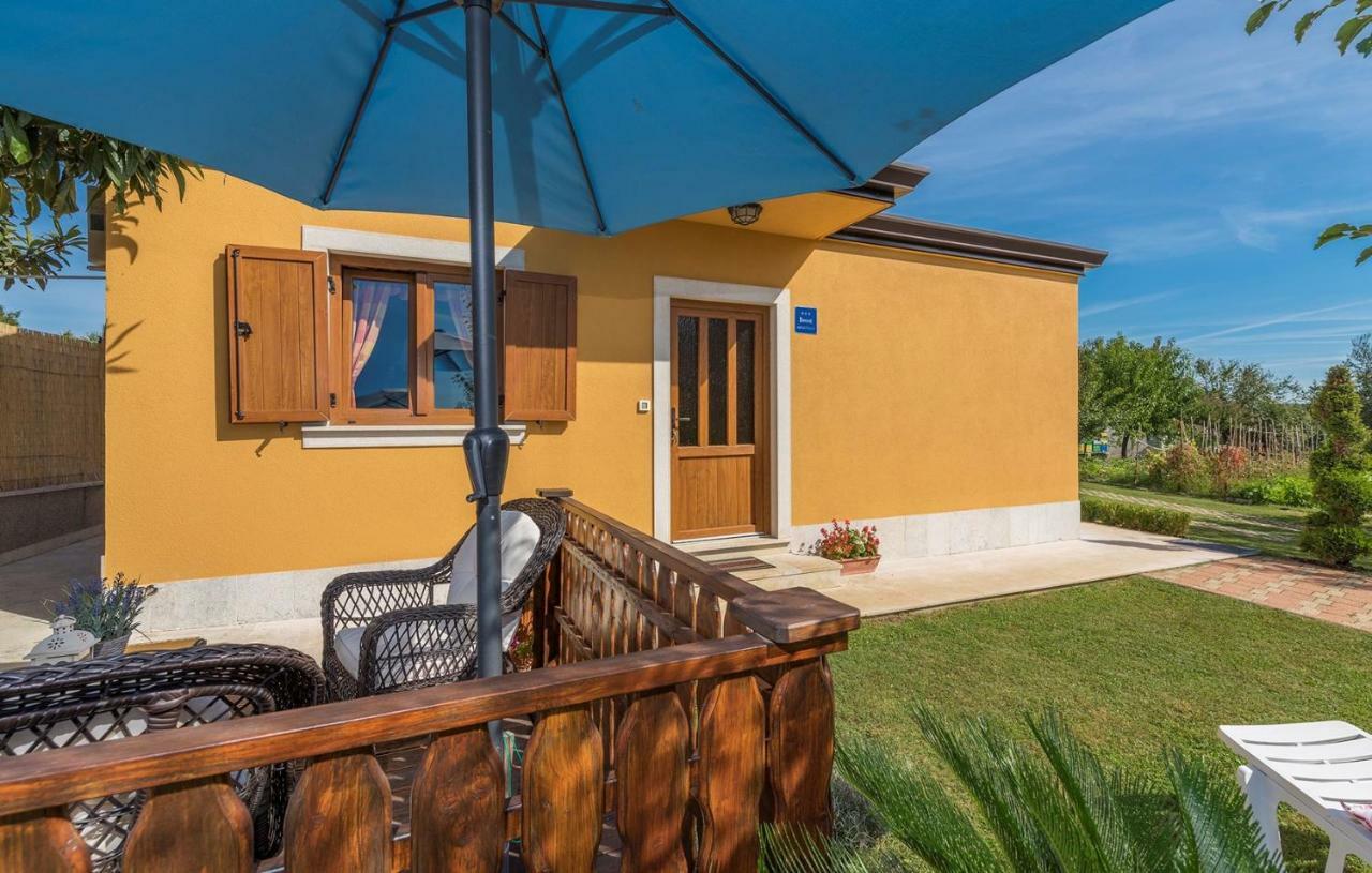 Holiday House Antonio Porec Exterior photo